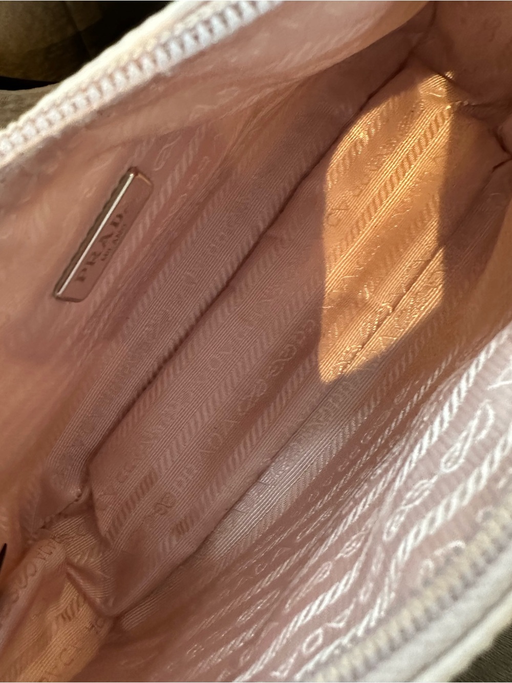 Prada - small, pink handbag - Picture 7 of 8